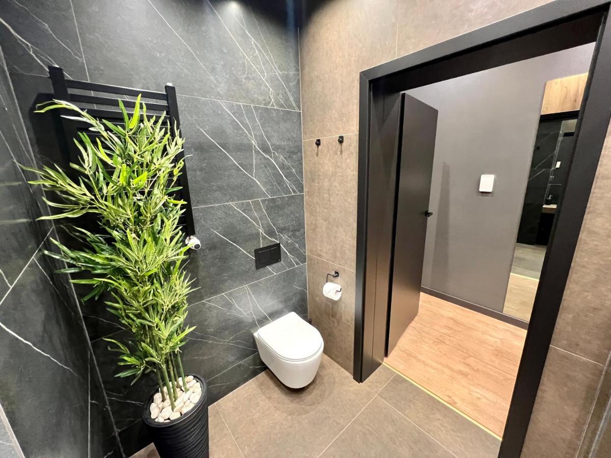 Apartament Spot Klonowa Kielce Bagian luar foto
